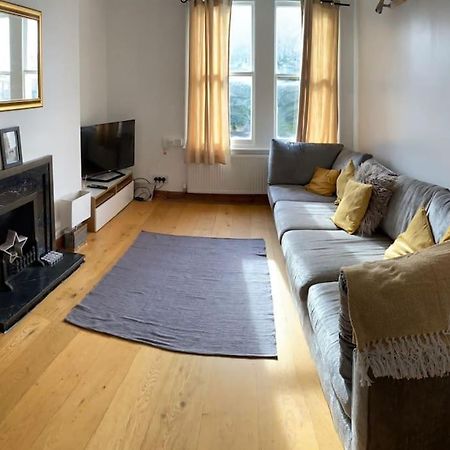 3 Double Bedroomed Flat, Acton. London, Uk 外观 照片