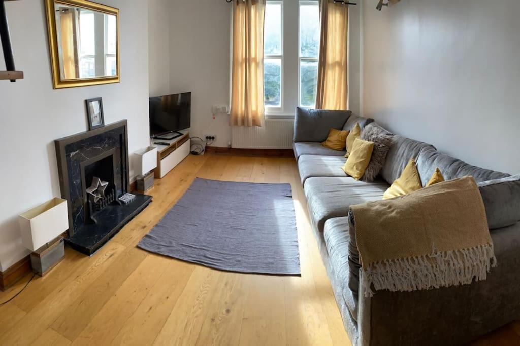 3 Double Bedroomed Flat, Acton. London, Uk 外观 照片